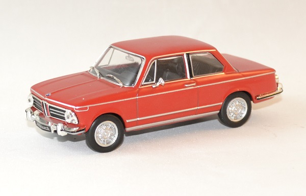 bmw 2002 miniature