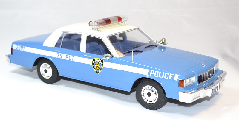 Chevrolet caprice classic police de New York MCG 1/18