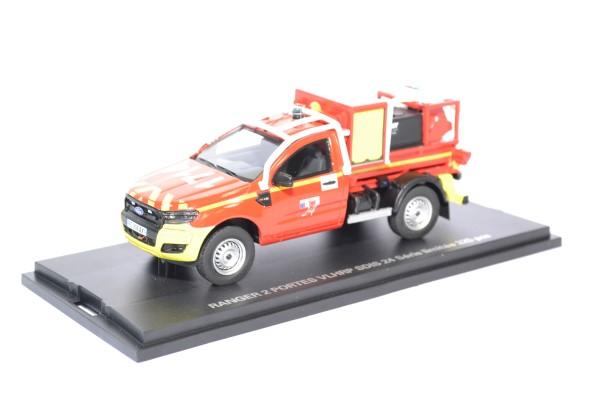 Camion de pompier RENAULT VI S180 Haute Savoie 1/43